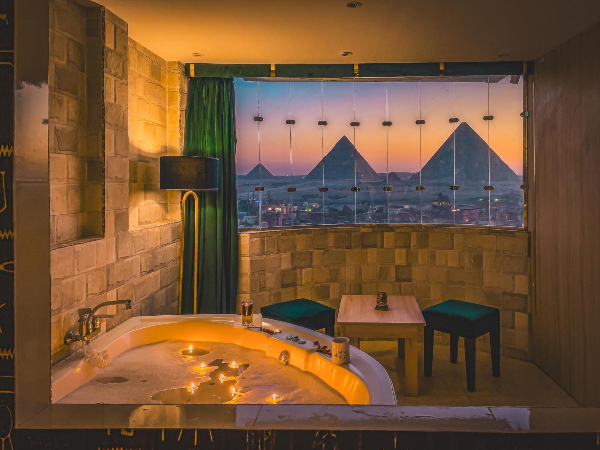 Jumeirah Pyramids View Inn Kafrat al Jabal Exterior foto