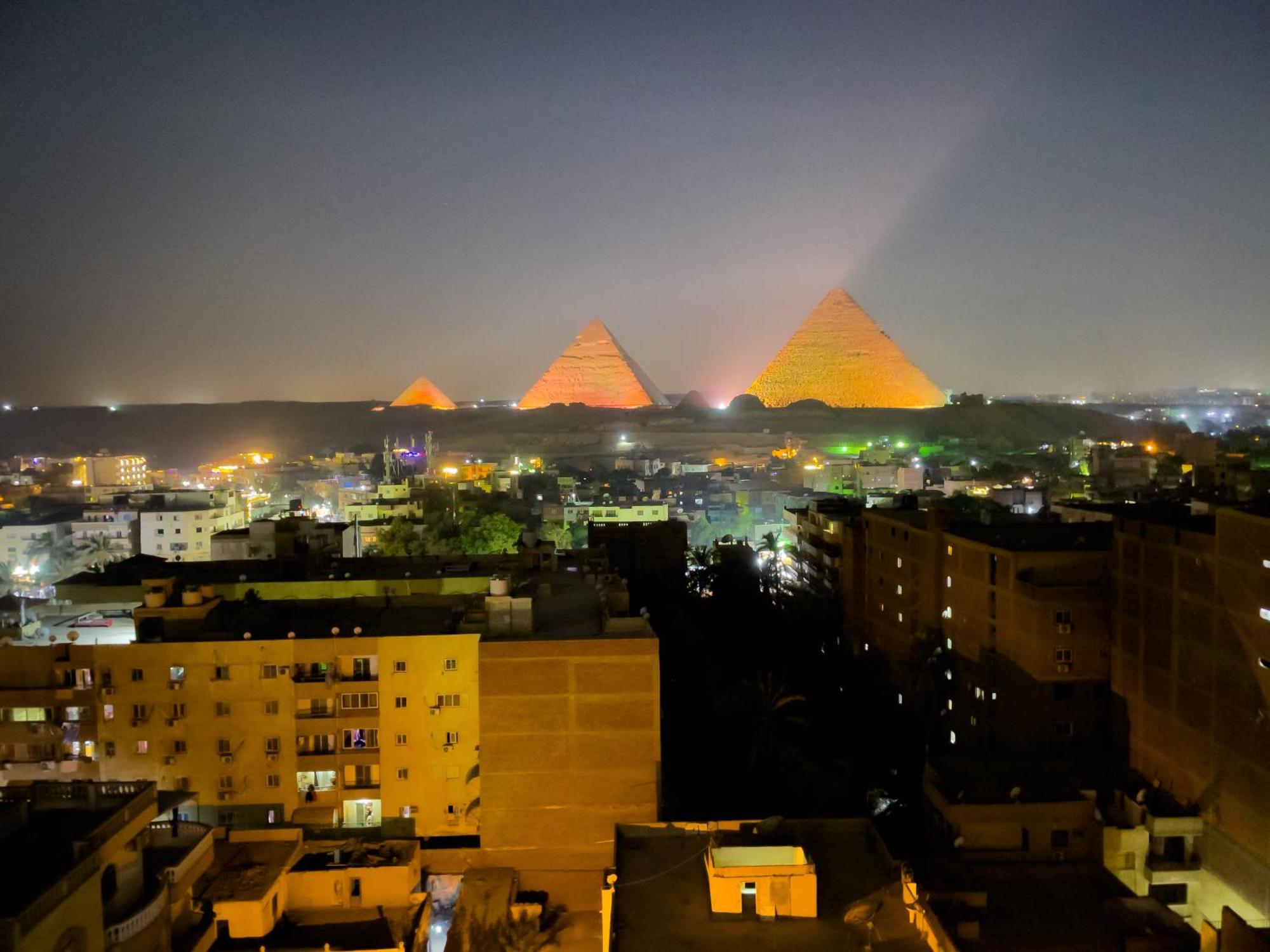Jumeirah Pyramids View Inn Kafrat al Jabal Exterior foto